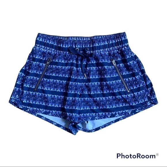 ATHLETA Blue & White Stripe Ikat Sway Shorts Drawstring Elastic Waist Geometric - Picture 2 of 8